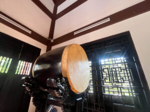 太鼓の写真。ベトナム・ホーチミンのクチの歴史ある寺院を紹介。