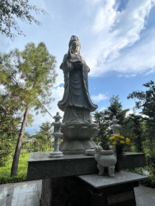 観音菩薩の写真。ベトナム・ホーチミンのクチトンネル付近の寺巡り。