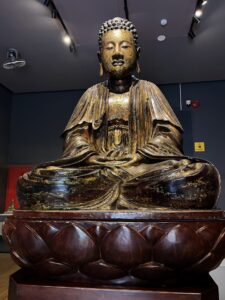 仏像の写真。ベトナム・ホーチミンのおすすめ観光スポット。