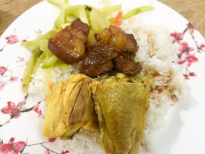 ベトナム料理の写真。ベトナム・ホーチミンでハノイ料理を食べてクメール寺に行くコラム。