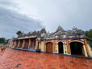 本堂の写真。ベトナム・ホーチミンのおすすめ歴史を感じる寺。